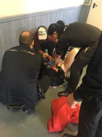 Una mujer da a luz en el aeropuerto de Barajas asistida por agentes de Policía Nacional