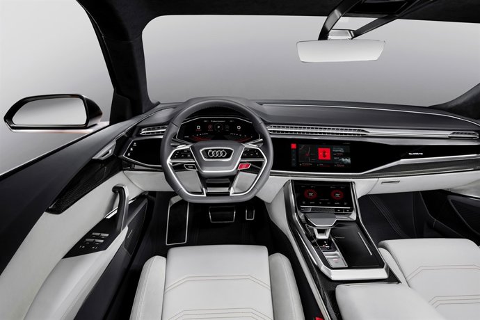 Audi Q8, interior del coche