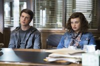 Prohíben el libro de Por 13 Razones (13 Reasons Why) en colegios de Colorado tras el suicidio de siete jóvenes