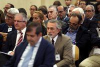 El tribunal resolverá si obliga a los acusados a asistir al juicio de Gürtel, tras dos días con el banquillo vacío