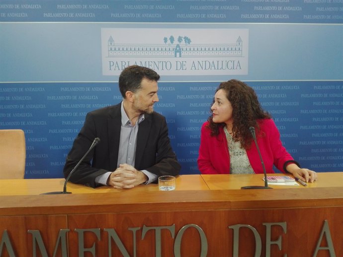 Antonio Maíllo e Inmaculada Nieto, hoy en rueda de prensa