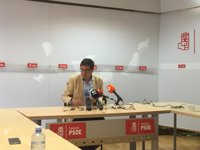 Óscar López ve a Patxi López como el "mejor" para unir a un PSOE que no esté acomplejado con Podemos ni apoyando al PP