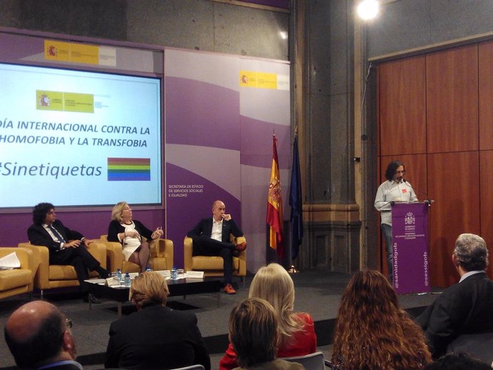 Celebración del Día Internacional contra la Homofobia                        