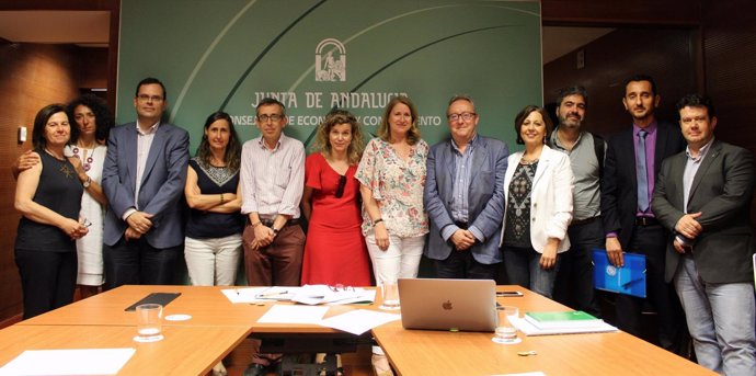 Encuentro de representantes de la Fundación Descubre y universidades andaluzas