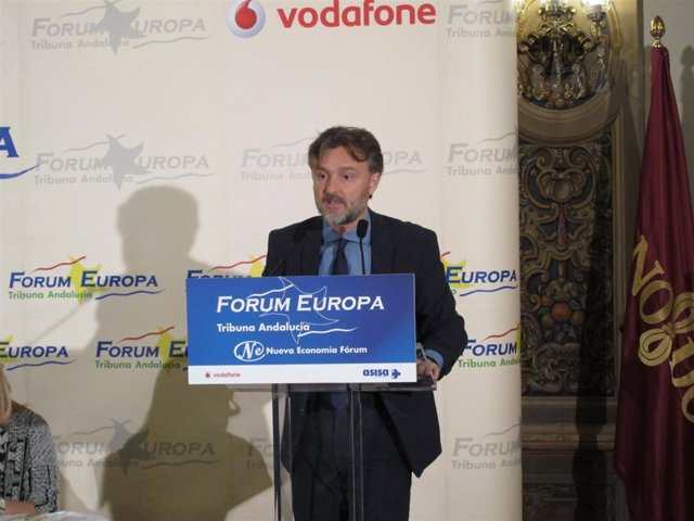 El consejero andaluz de Medio Ambiente, José Fiscal, en el Fórum Europa      