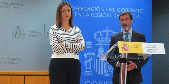 El delegado junto a Virginia Jérez                      