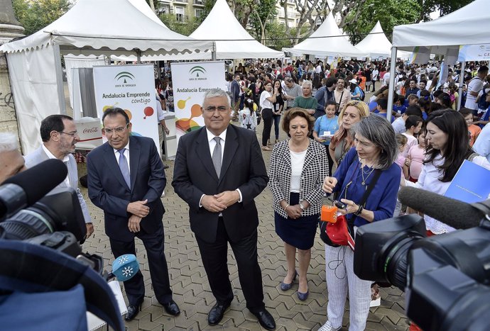 El Consejero De Economía Y Conocimiento, Antonio Ramírez De Arellano, Inaugura L