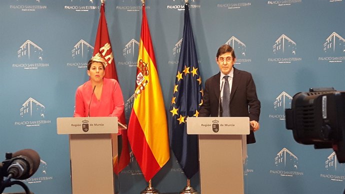 Noelia Arroyo y Manuel Villegas, en la rueda de prensa