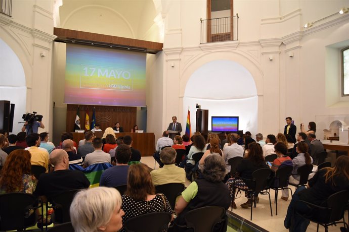 Celebración Acto Día Inernacional Contra La Lgbtfobia En La Asamblea