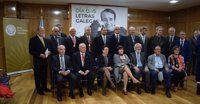La Academia reivindica "la figura poliédrica" de Casares y su trabajo para la "construcción de su país"