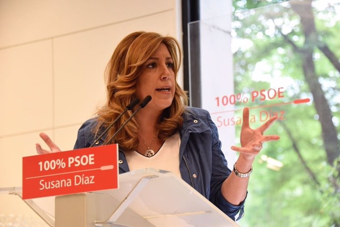 Susana Díaz en un acto con militantes en Vitoria