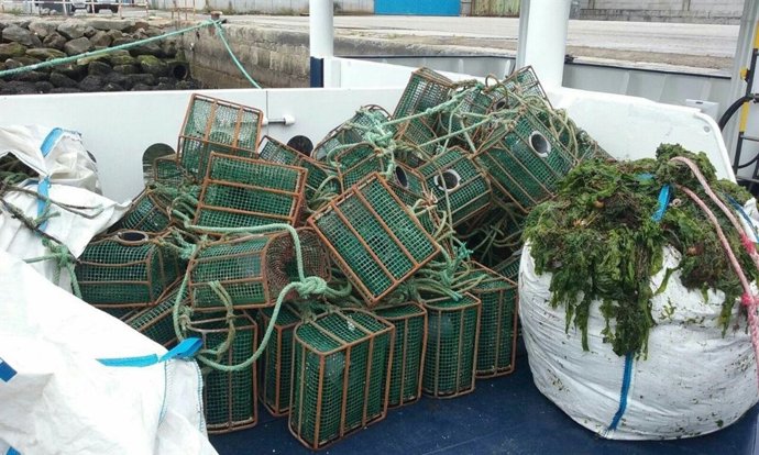 Nasas incautadas por los guardacostas