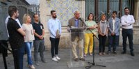 Una placa homenajea en la plaza del Mercado de València a Margarida Borràs, un "referente del movimiento transexual"