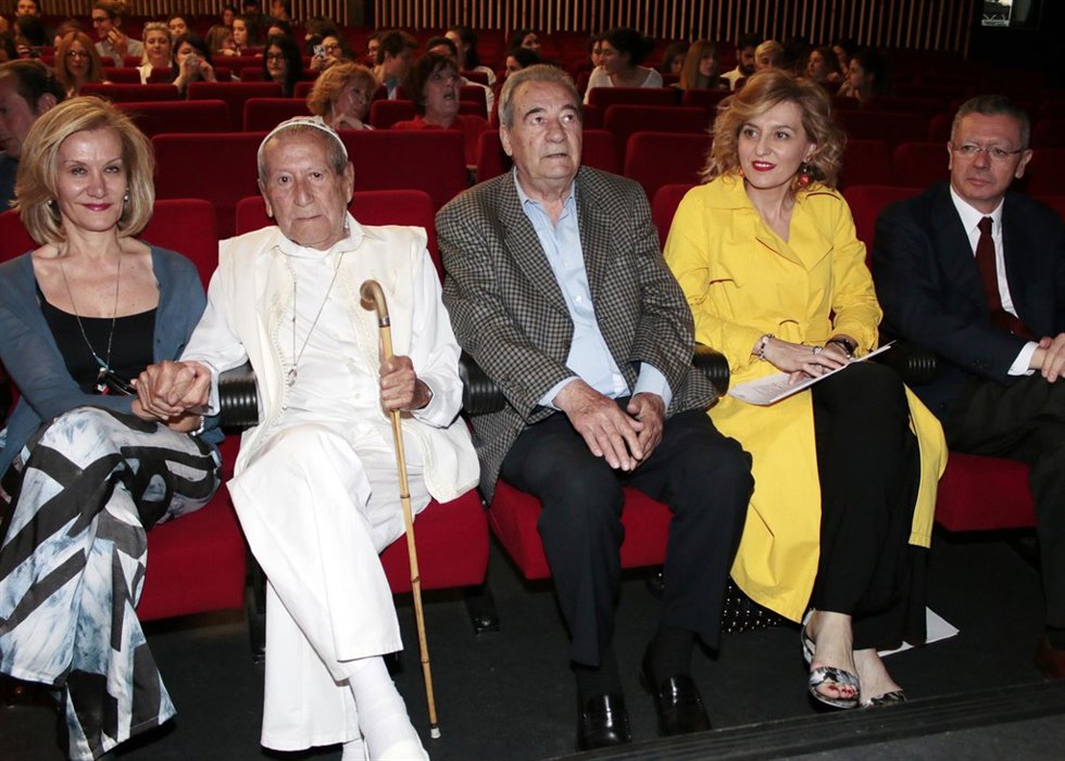 Elio Berhanyer recibe un homenjae por su 89 cumpleaños./ Europa Press