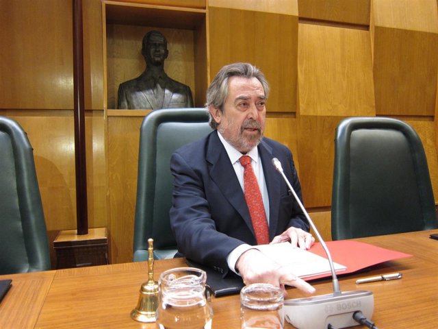 Juan Alberto Belloch.