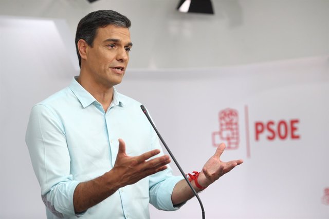 Pedro Sánchez tras el debate con los candidatos a liderar el PSOE