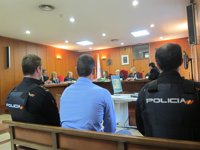 El condenado por dejar parapléjica a su mujer seguirá en prisión