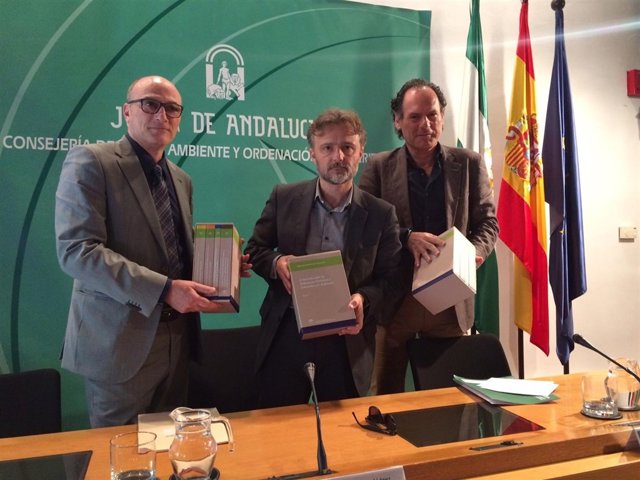 Niota De Medio Ambiente: José Fiscal Presenta Un Manual De Consulta Legal Para P