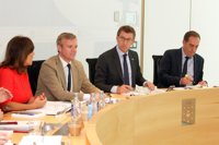 La Xunta comprará 10.000 portátiles para el próximo curso y ampliará contenidos digitales