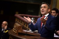 El Congreso desaloja de sus tribunas a los estibadores que protestaban ante la intervención del PP