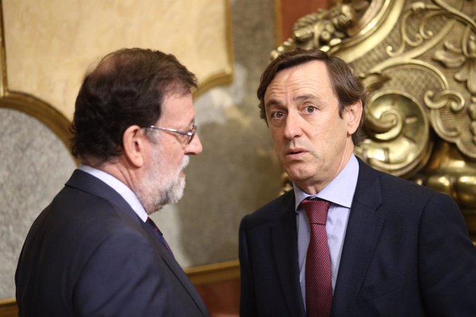 Rajoy y Rafael Hernando en la sesión de control al Gobierno en el Congreso