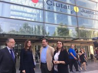 Sandra Gómez ve "ruido político" en la querella del PP y advierte: "No me van a callar"