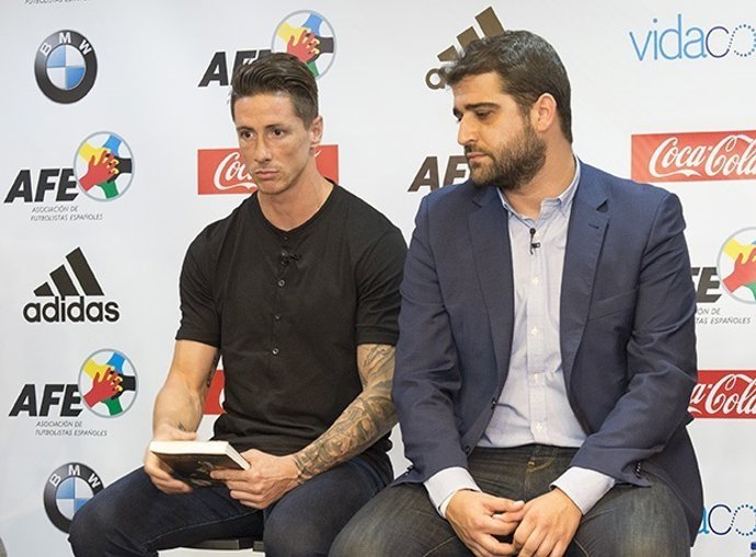 Fernando Torres al costat de Gonzalo Matallanas
