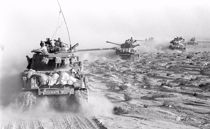 Tanques israelíes en la península del Sinaí durante la Guerra de los Seis Días