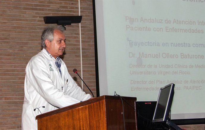 Un centenar de profesionales debaten sobre asistencia pediátrica