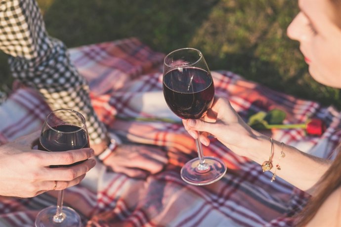Consum d'alcohol, bevent vi