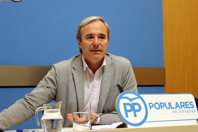 El portavoz del PP, Jorge Azcón