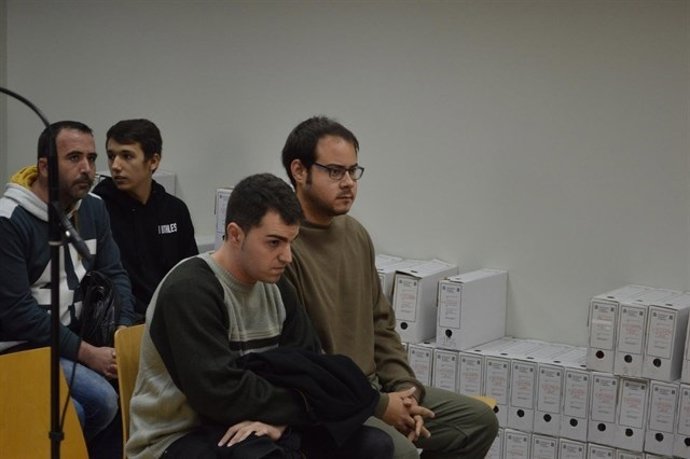 Els cantants Ciniko Pablo Hasél en el judici en novembre de 2016