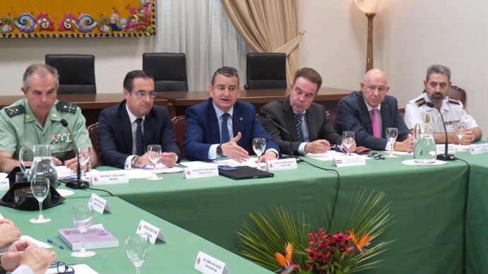 Reunión entre el delegado del Gobierno y el Cuerpo Consular de Málaga