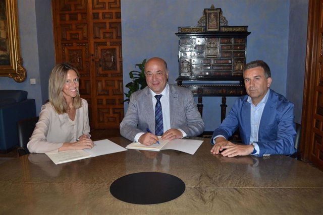 Convenio entre la Diputación de Córdoba y Vinavin