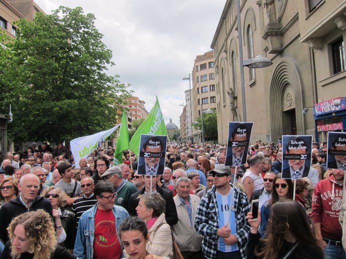 Concentración contra la corrupción en Pamplona