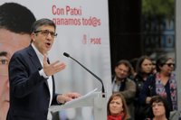 López pide "el voto útil para salvar al PSOE", sin "pasar a cuchillo a nadie"