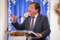 Vara valora el papel de representación, defensa y garante de deontología de los colegios profesionales