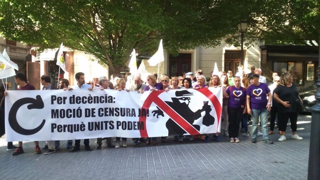 Concentración de apoyo a moción de censura en Palma