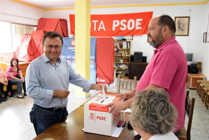 Heredia votando primarias psoe málaga