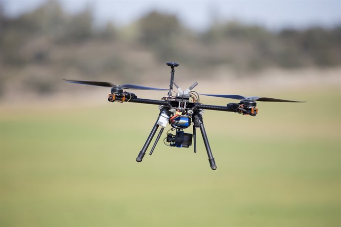 Un dron en pleno vuelo