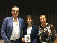 La poetisa mexicana Mariel Damián recibe el III Premio Internacional de Poesía 'Ciudad de Almuñécar' (Granada)