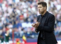 Simeone: "Me voy a quedar, el Atleti tiene futuro"
