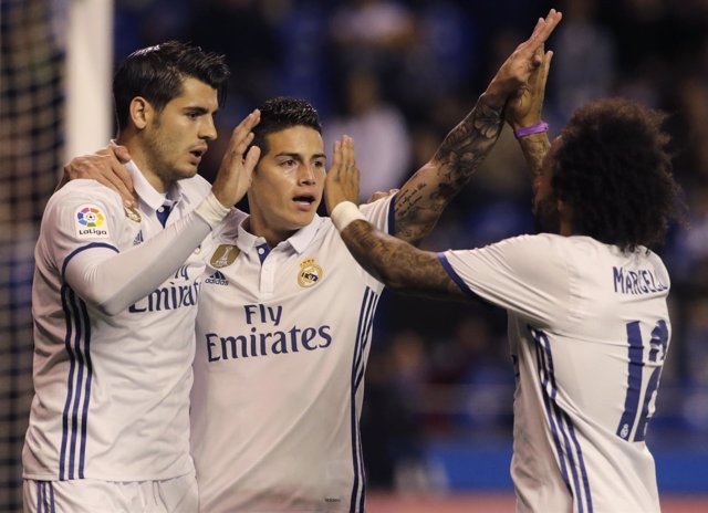 Morata, Isco y Marcelo celebran un gol del Real Madrid en Riazor
