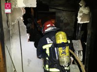 El incendio de una vivienda en Benicàssim obliga a desalojar a 50 vecinos sin causar heridos