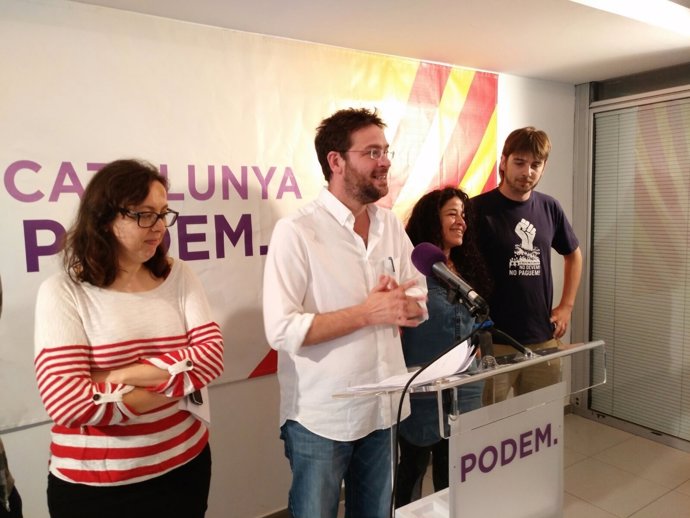El secretario general de Podem, Albano-Dante Fachin, en rueda de prensa