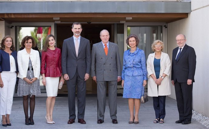 Los reyes felipe y letizia con los reyes eméritos en el 40 aniversario