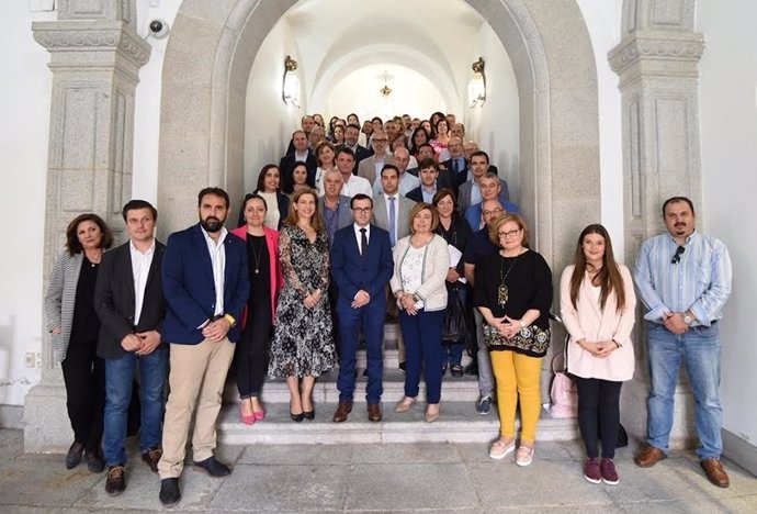 Políticos y técnicos de las diputaciones provinciales se reúnen en Cáceres