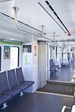 Els nous agarris instal·lats a l'interior dels sostres de FGC del Vallès