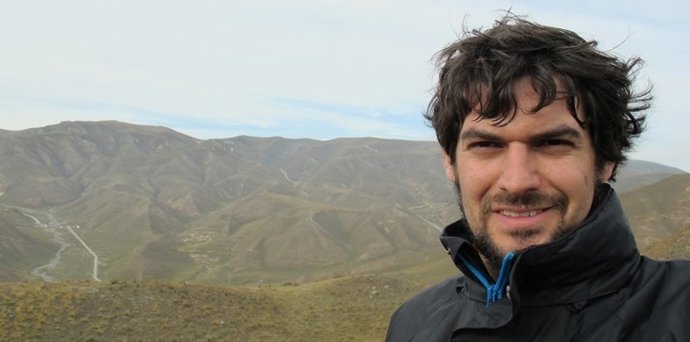 El escritor Miguel Espigado, autor de 'La vida de los clones'