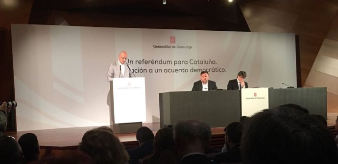 El conseller Raül Romeva en la conferència del Govern a Madrid